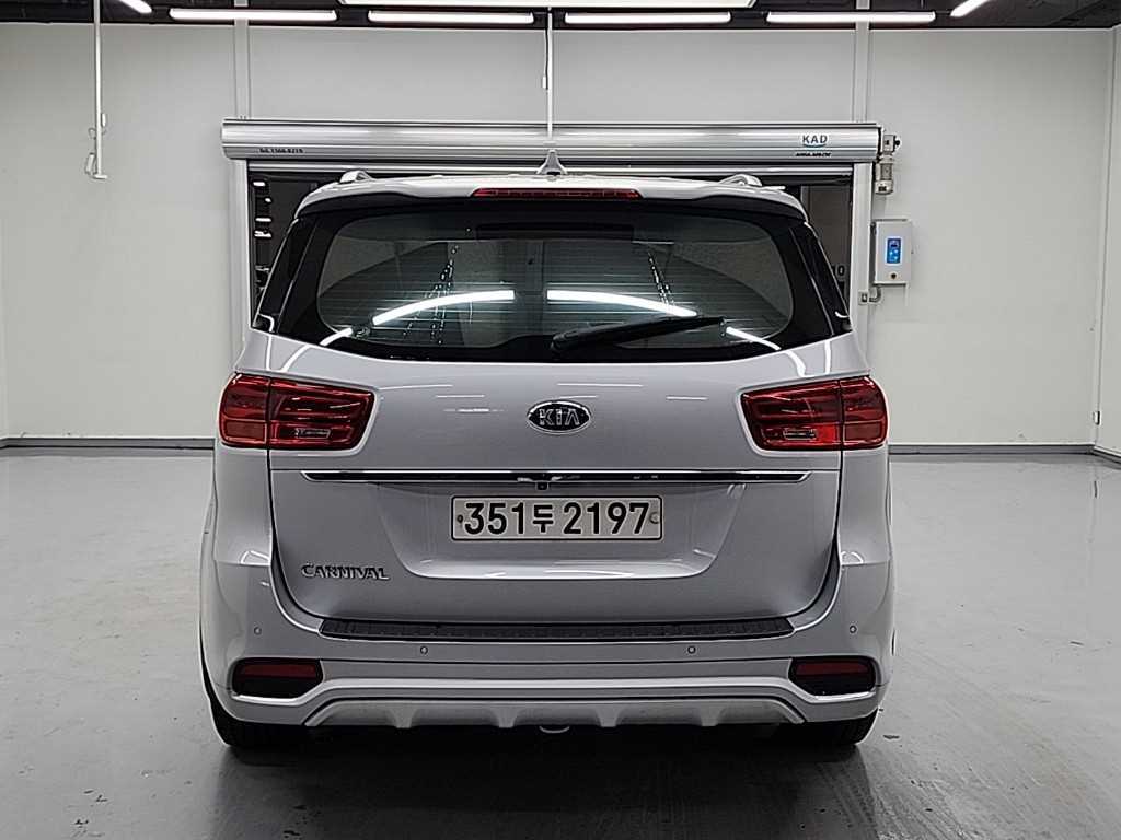 KIA Carnival - Vista 3