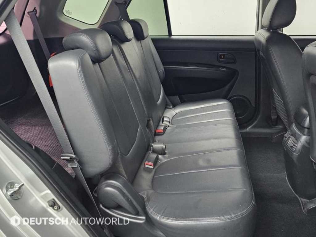 KIA Carens - Vista 12