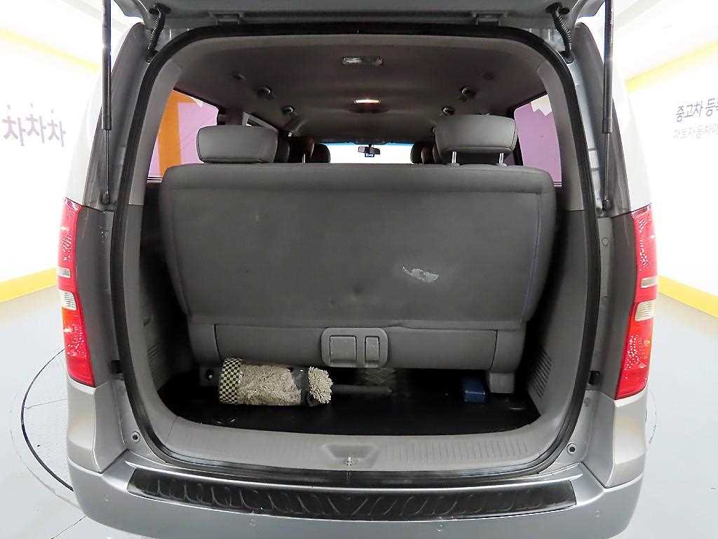 HYUNDAI Starex 2011 - Importación desde Corea - HF Imports Iquique - Foto 18