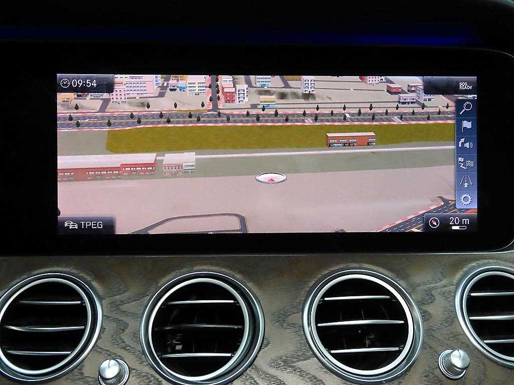 Mercedes Benz E class - Vista 9