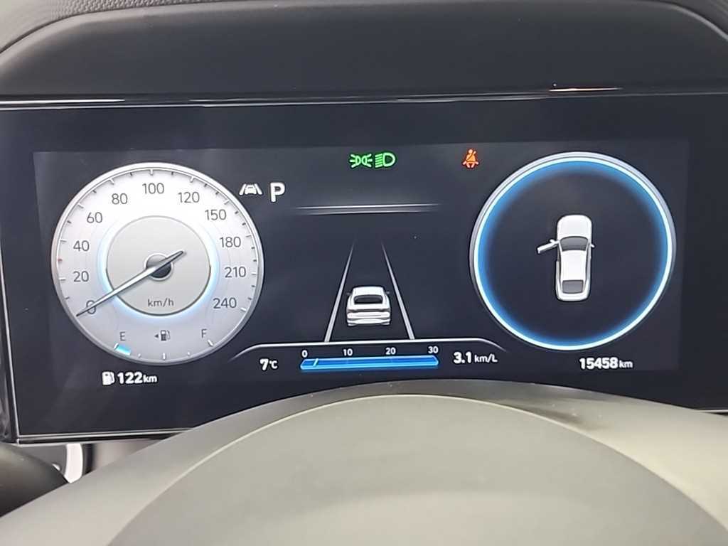 HYUNDAI Avante - Vista 6