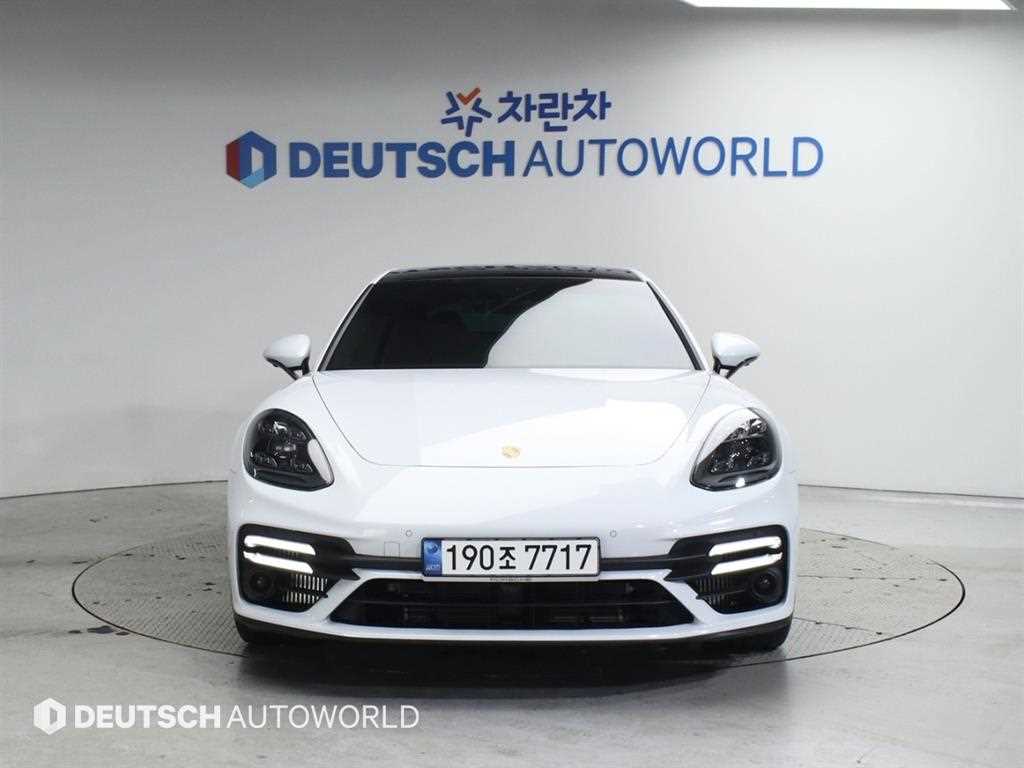 Porsche Panamera - Vista 3