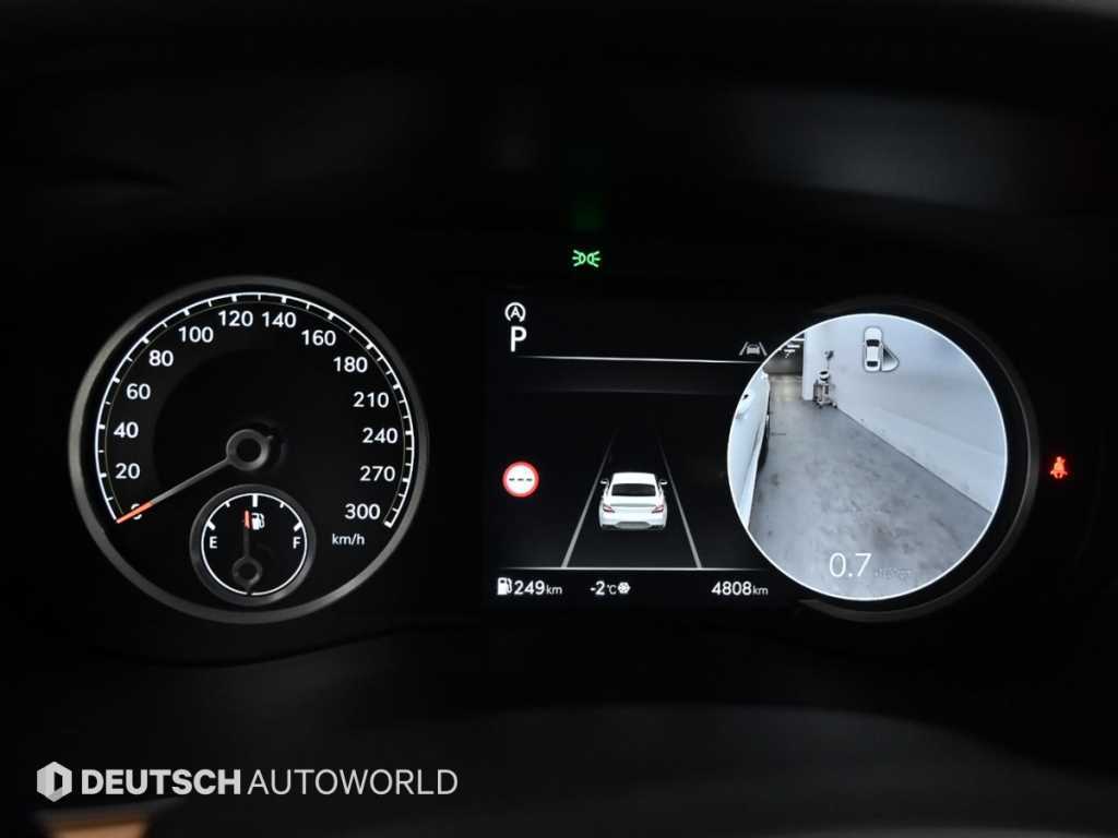 Genesis G70 - Vista 8