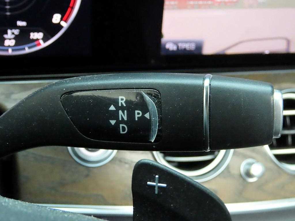 Mercedes Benz E class - Vista 10