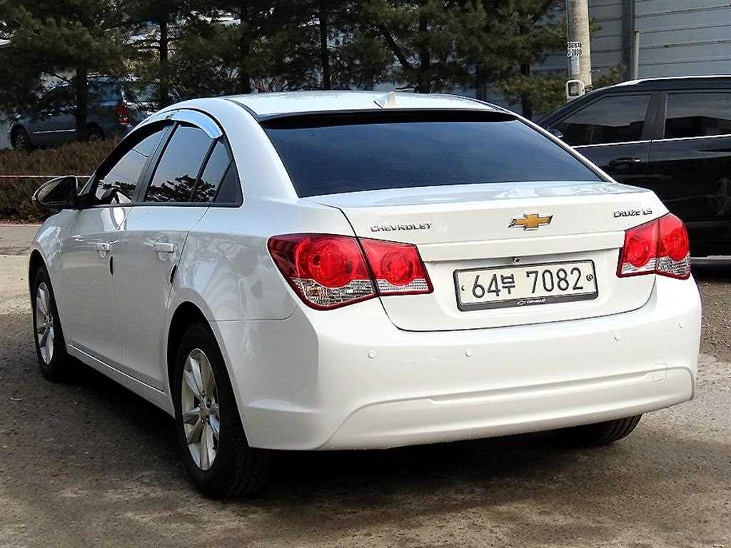 Chevrolet Cruise - Vista 3