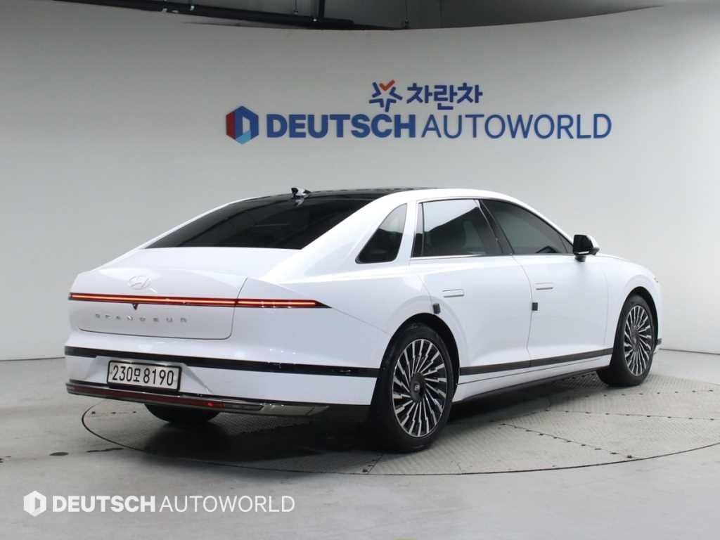 HYUNDAI Grandeur - Vista 3