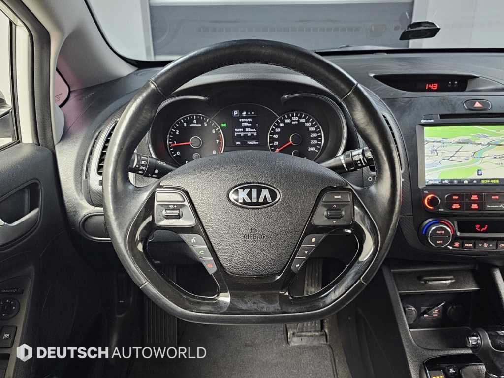 KIA K3 2016 Blanco - Importación desde Corea - HF Imports Iquique - Foto 13
