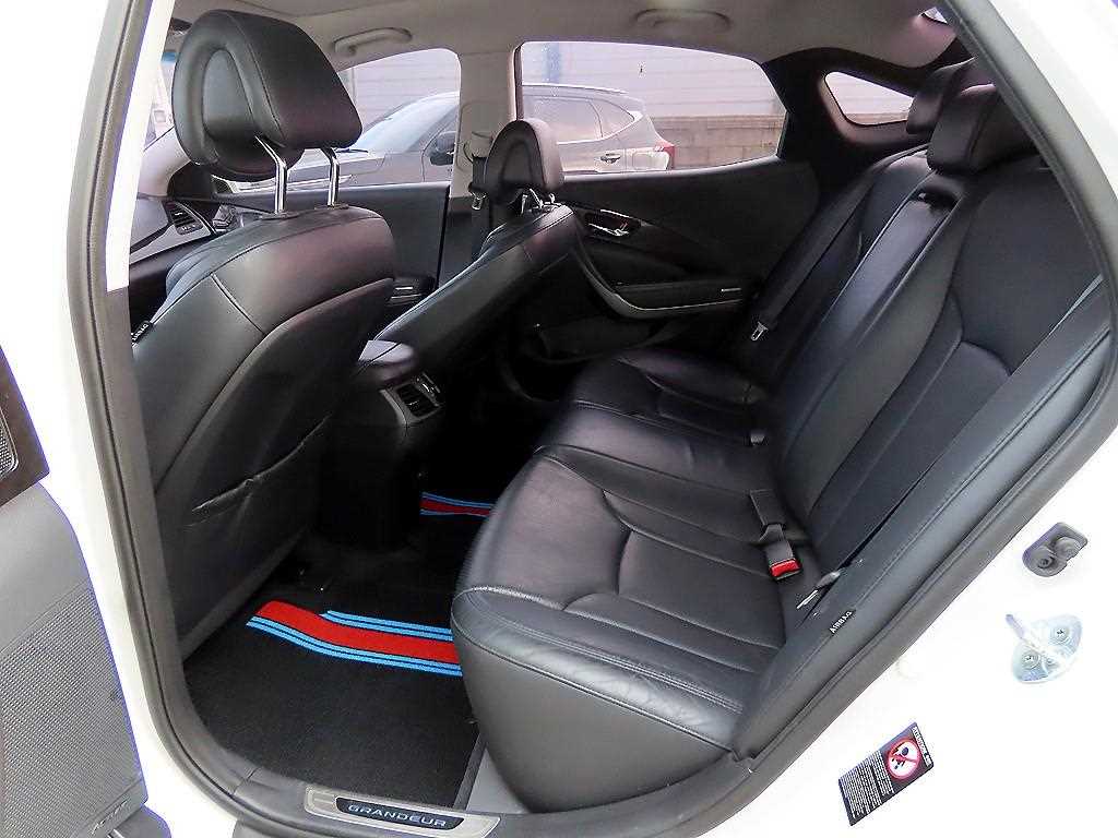 HYUNDAI Grandeur - Vista 6