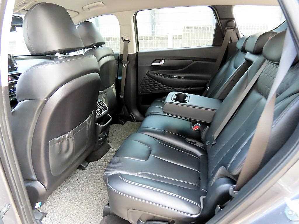 HYUNDAI Santa Fe - Vista 6