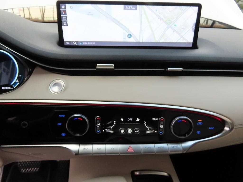 Genesis GV70 2023 Blanco - Importación desde Corea - HF Imports Iquique - Foto 14