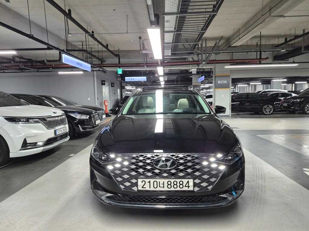 HYUNDAI Grandeur - Vista 2