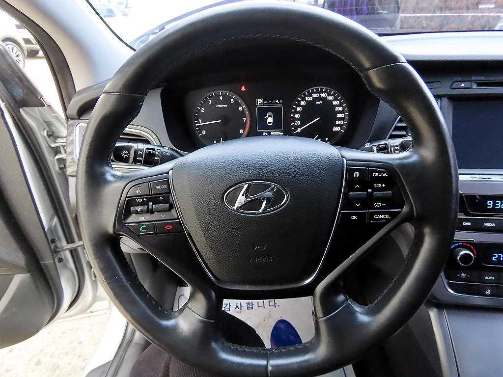HYUNDAI Sonata - Vista 8