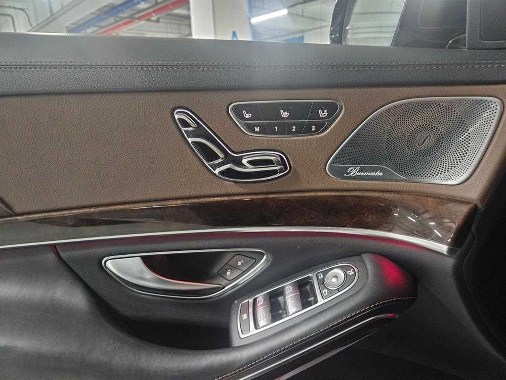 Mercedes Benz S Class - Vista 8