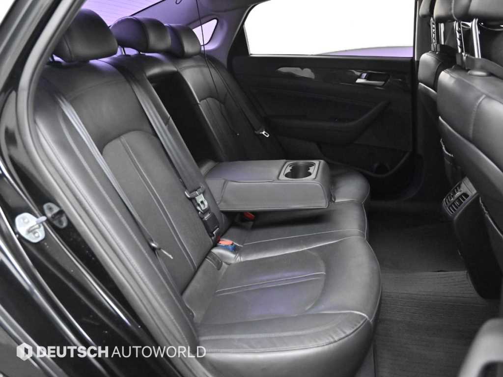 HYUNDAI Sonata - Vista 12