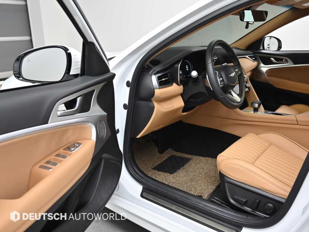 Genesis G70 - Vista 11