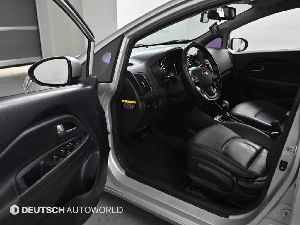 KIA Pride - Vista 11