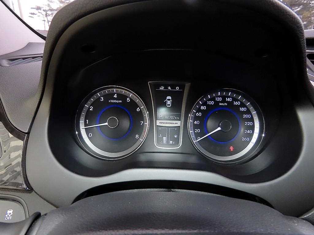 HYUNDAI Grandeur - Vista 9