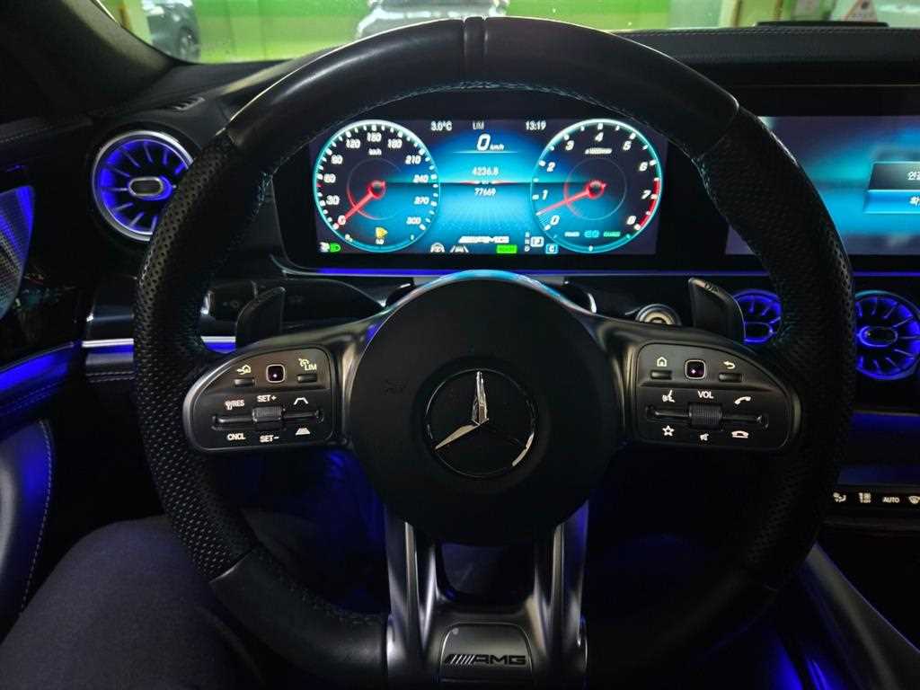 Mercedes Benz AMG GT - Vista 12