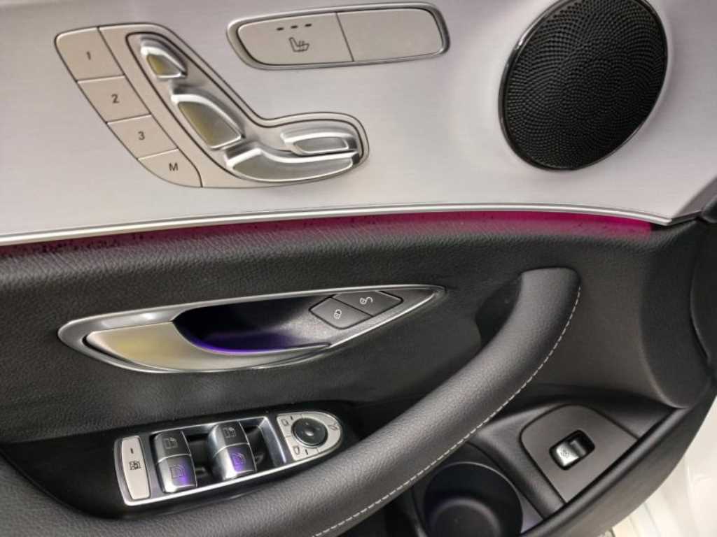 Mercedes Benz E class - Vista 9