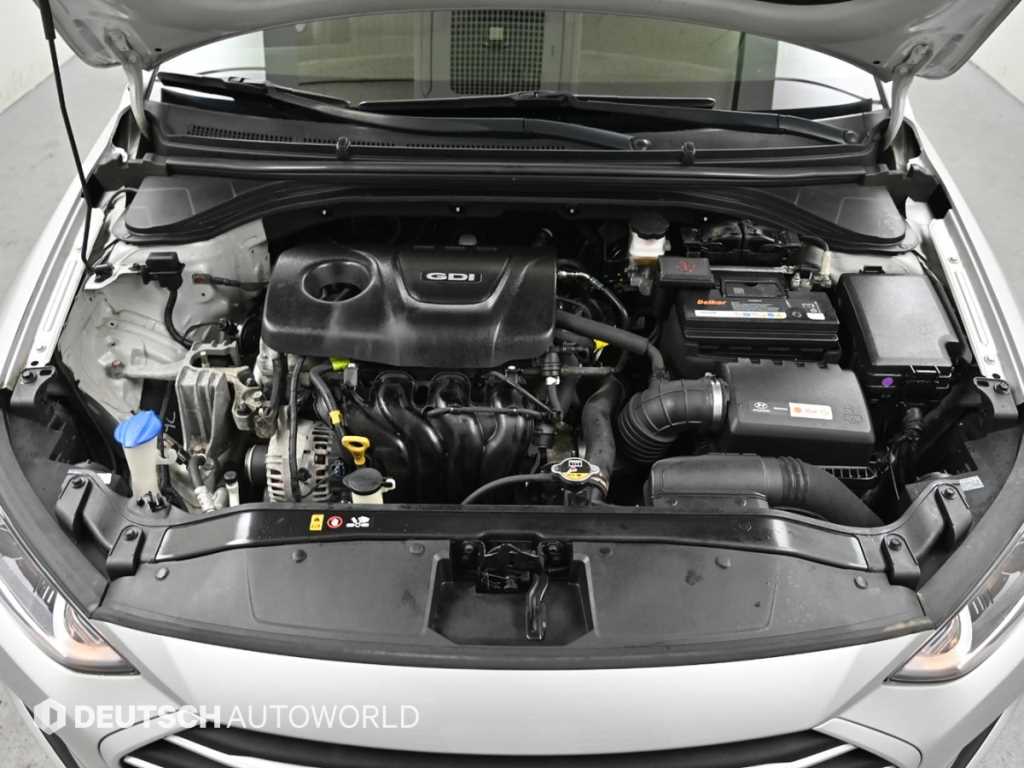 HYUNDAI Avante - Vista 6