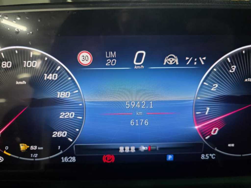 Mercedes Benz GLE Class - Vista 4