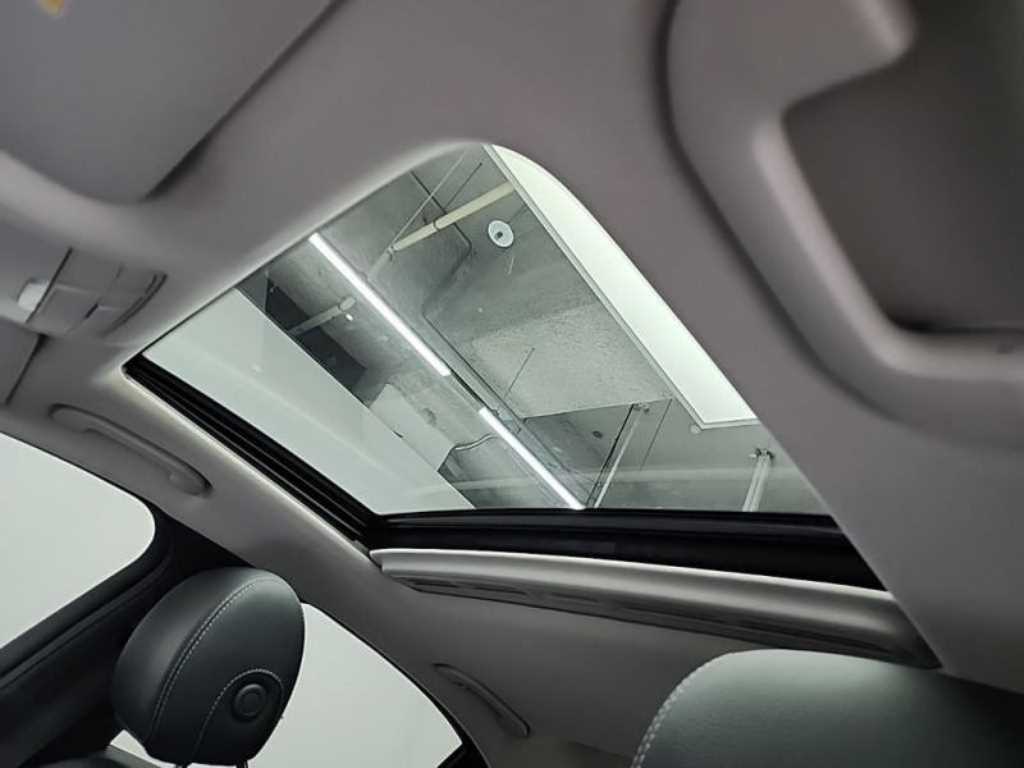 Mercedes Benz C Class 2018 Blanco - Importación desde Corea - HF Imports Iquique - Foto 13