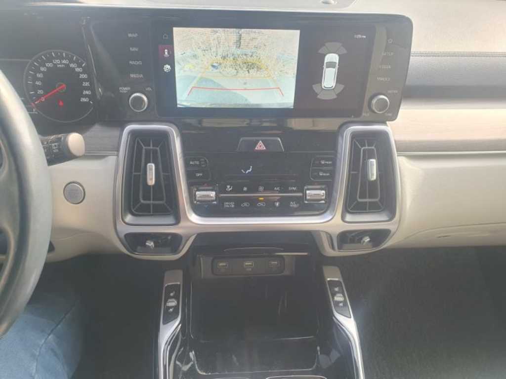 KIA Sorento - Vista 8