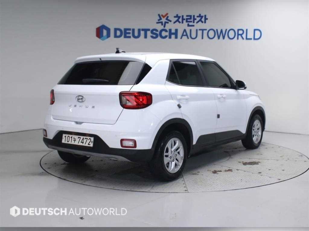 HYUNDAI Venue - Vista 3