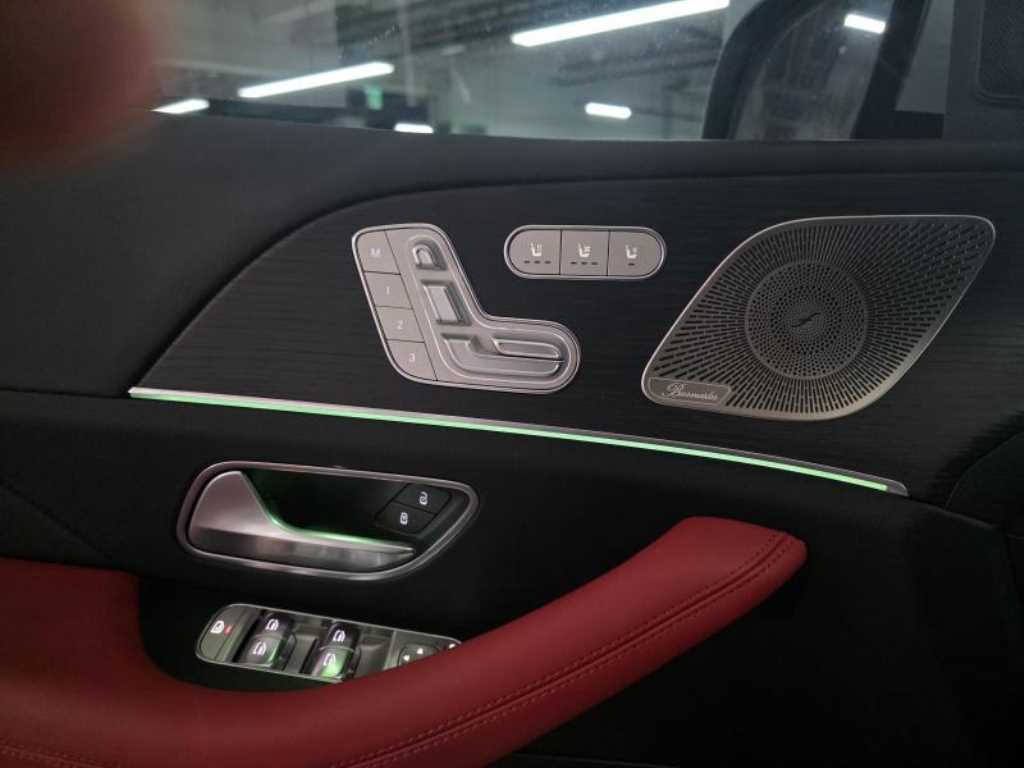 Mercedes Benz GLE Class - Vista 5