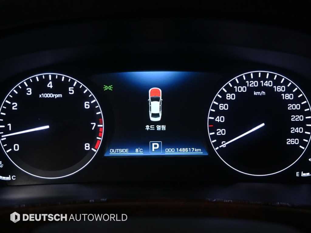 HYUNDAI Equus - Vista 8