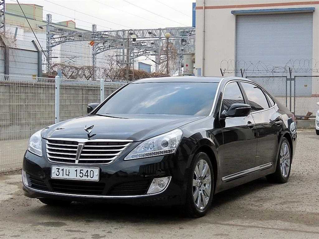 HYUNDAI Equus - Vista 2