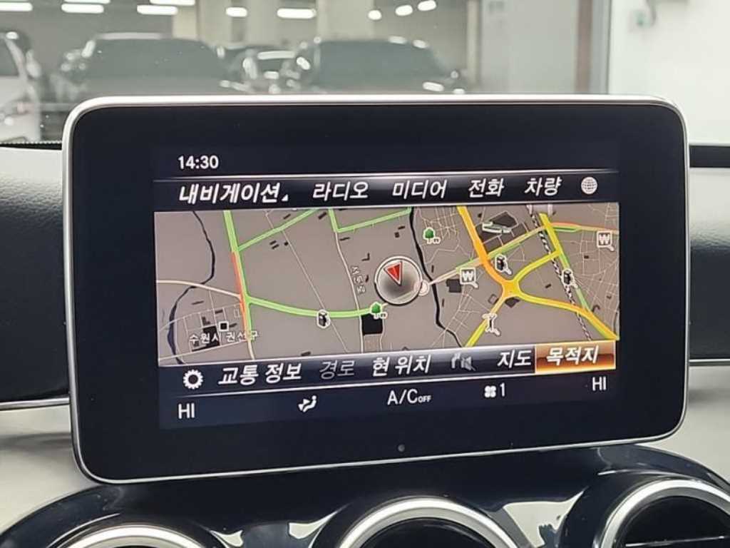 Mercedes Benz C Class 2018 Blanco - Importación desde Corea - HF Imports Iquique - Foto 14