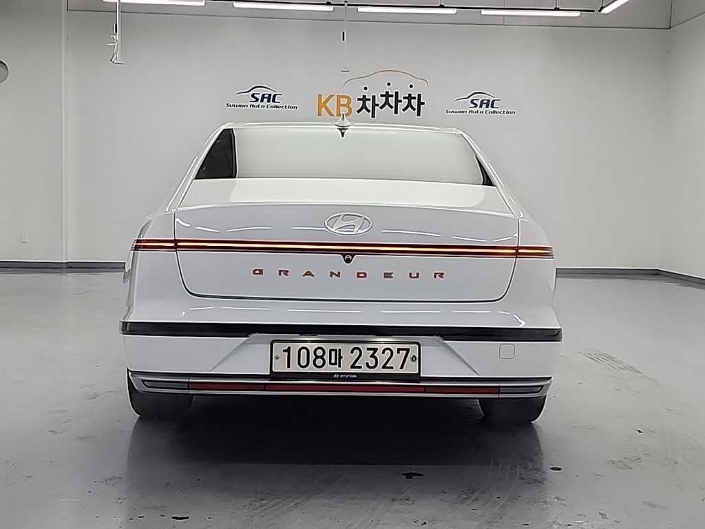 HYUNDAI Grandeur - Vista 3