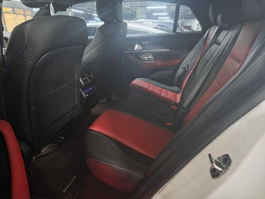 Mercedes Benz GLE Class - Vista 3