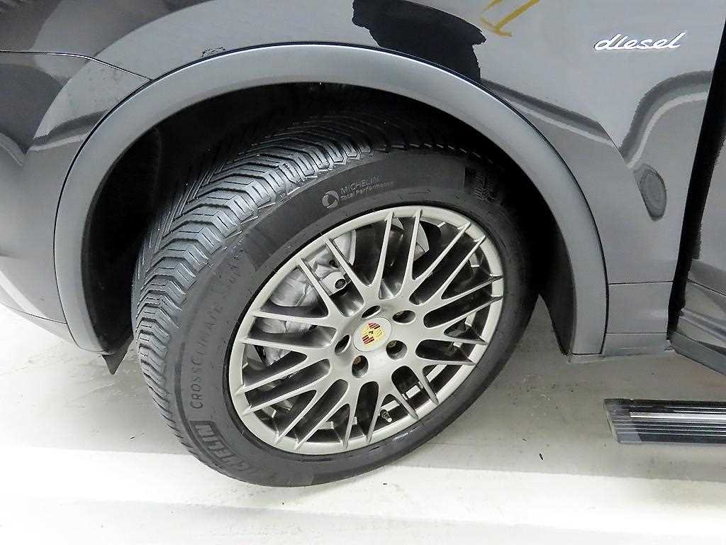 Porsche Cayenne 2016 Negro - Importación desde Corea - HF Imports Iquique - Foto 19