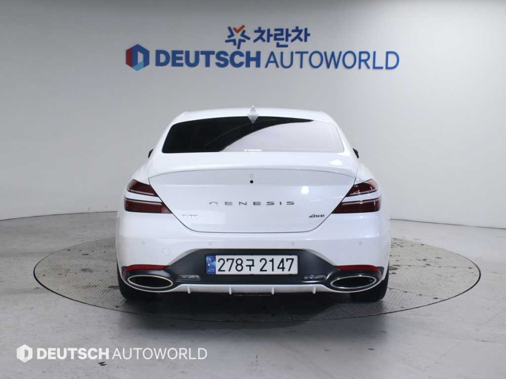 Genesis G70 - Vista 4