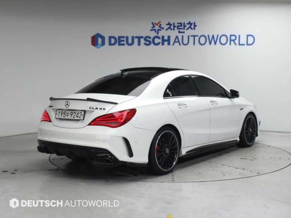 Mercedes Benz CLA Class - Vista 3