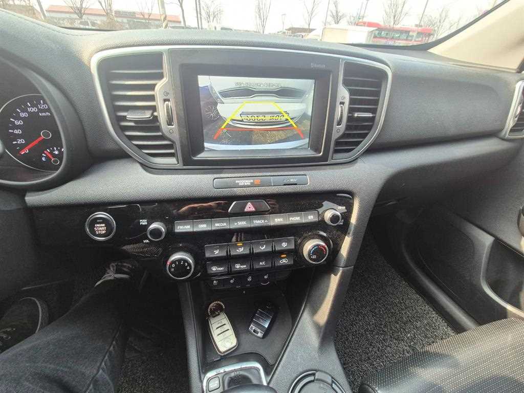 KIA Sportage - Vista 8