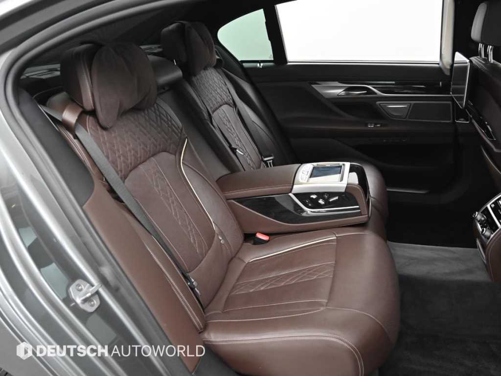 BMW 7 Series - Vista 12