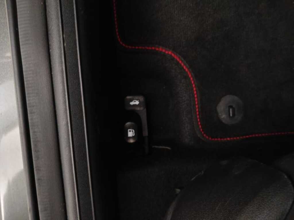 HYUNDAI Avante - Vista 11