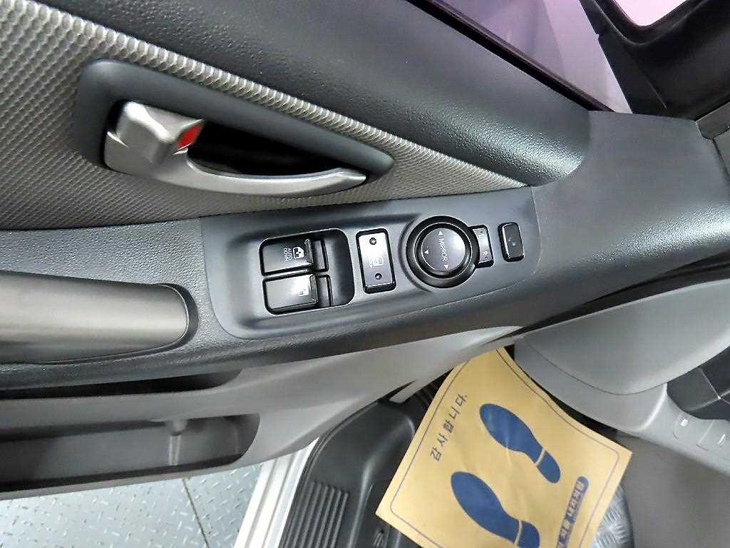 HYUNDAI Starex - Vista 11