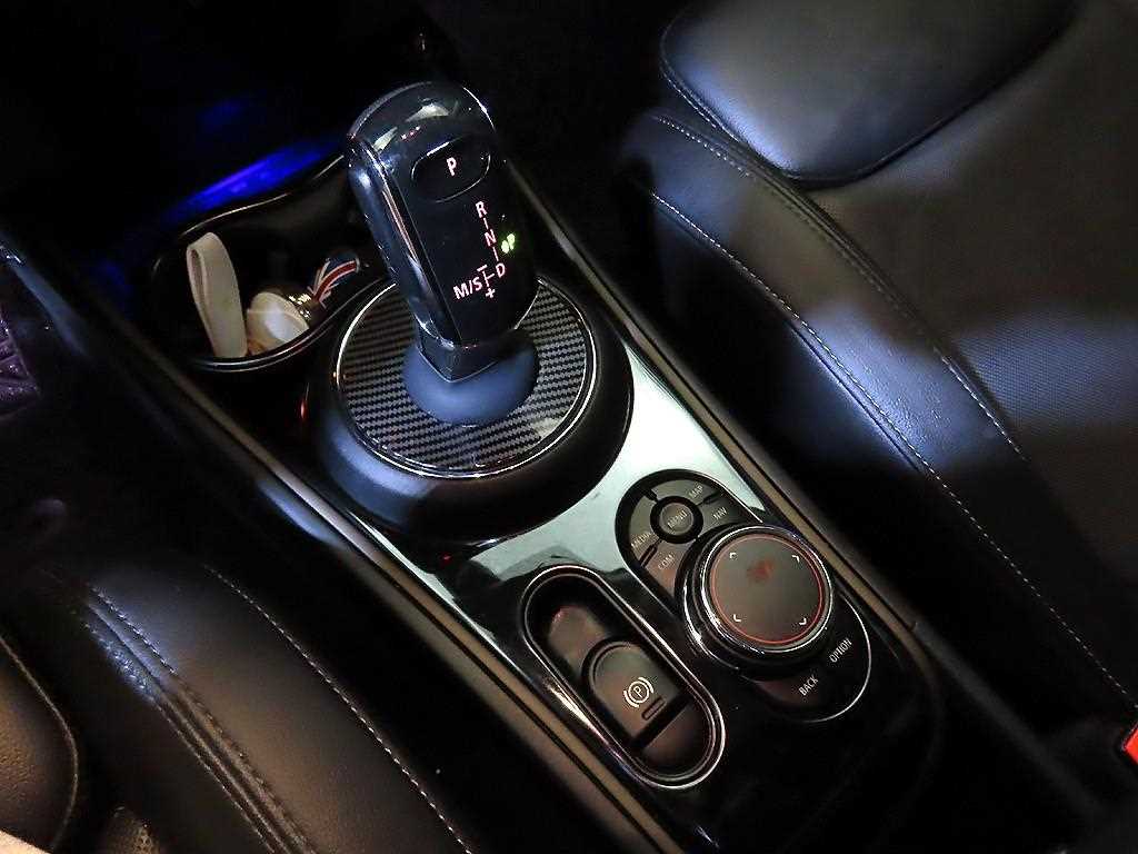 Mini Countryman - Vista 12