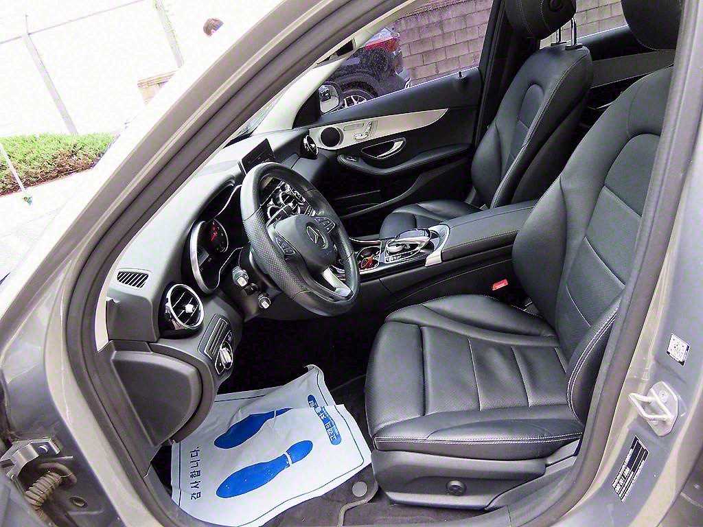 Mercedes Benz C Class - Vista 5