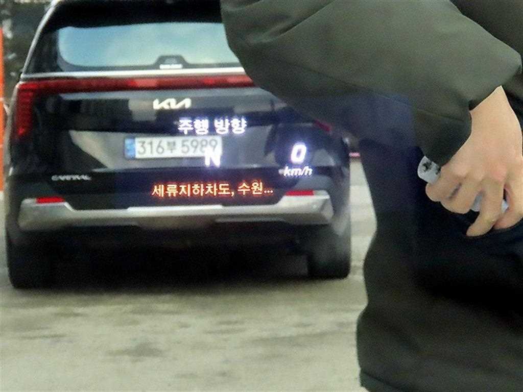 Mercedes Benz GLC Class - Vista 10