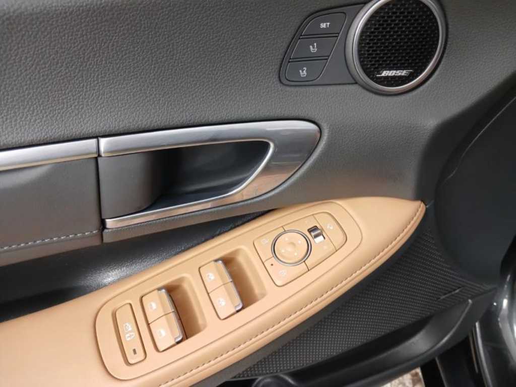 HYUNDAI Sonata - Vista 9