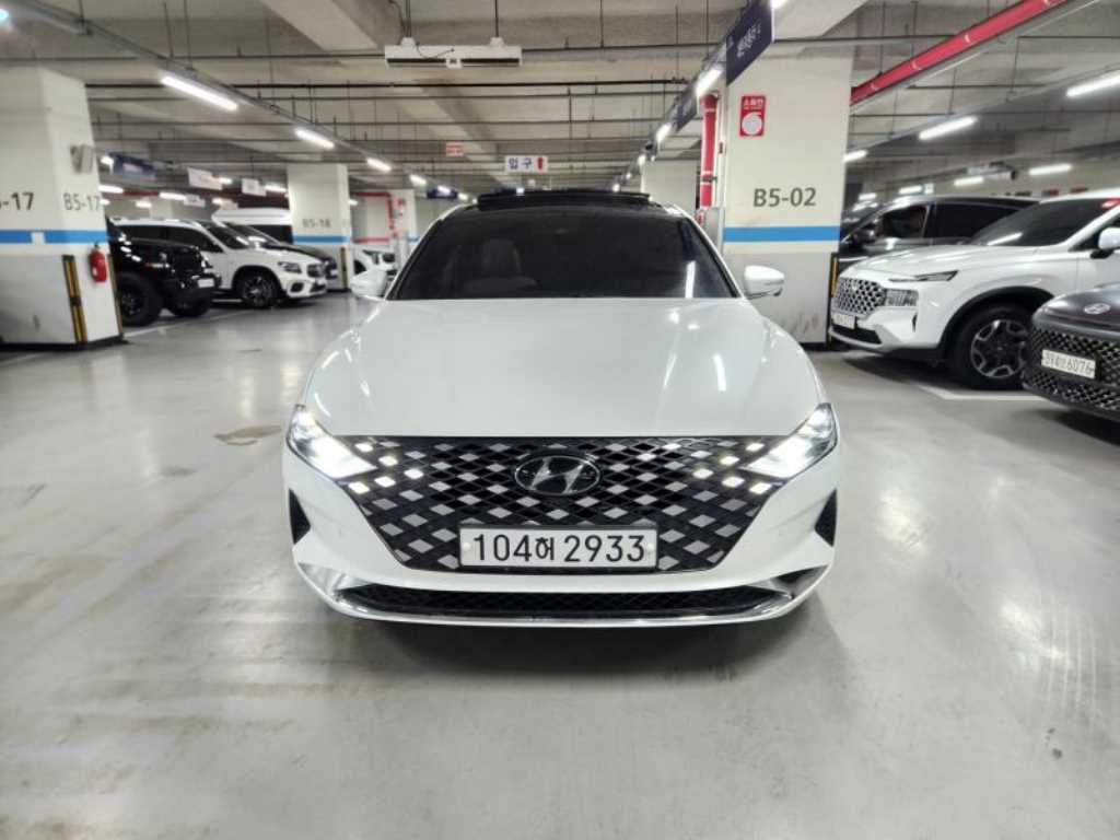 HYUNDAI Grandeur - Vista 3