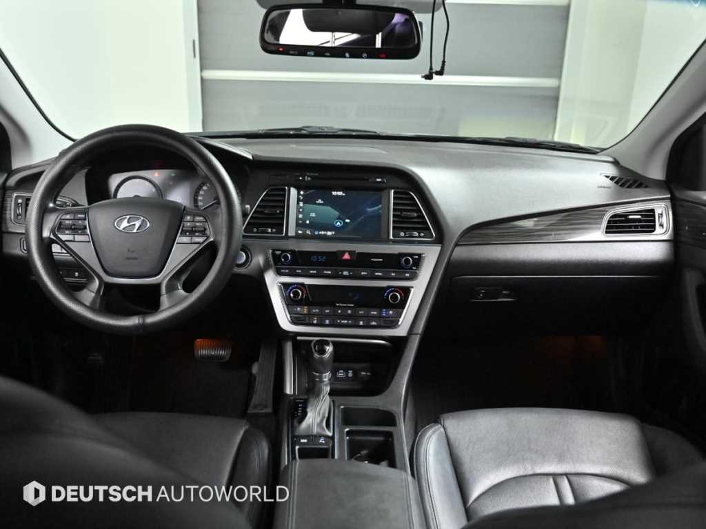 HYUNDAI Sonata - Vista 7