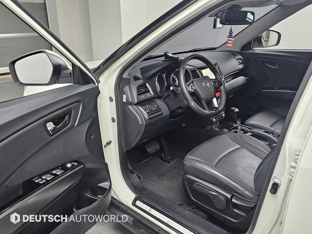 Ssangyong Tivoli - Vista 11