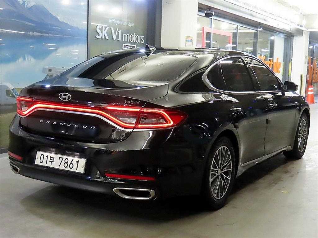 HYUNDAI Grandeur - Vista 4