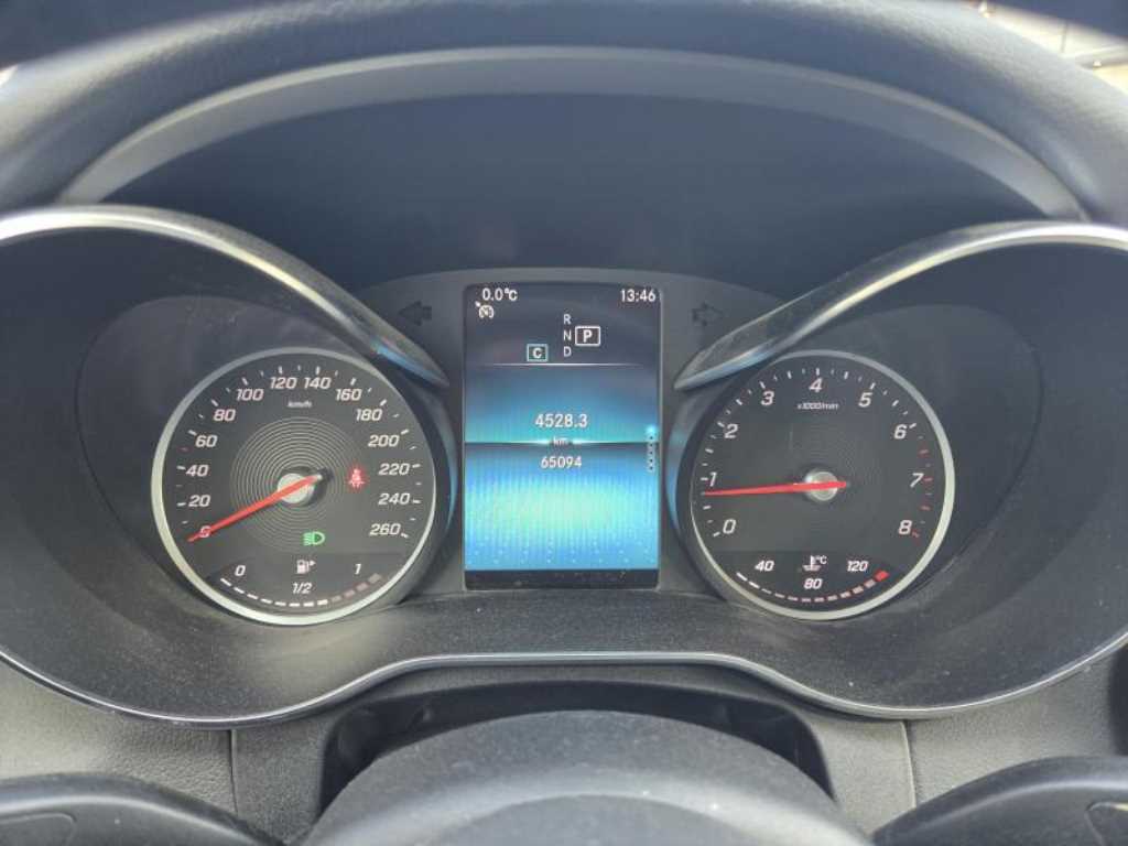 Mercedes Benz C Class - Vista 6